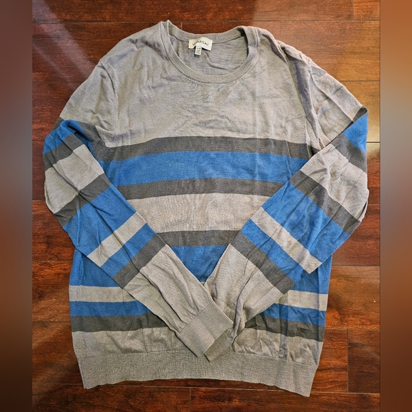 Le Chateau crew neck top - Picture 1 of 1